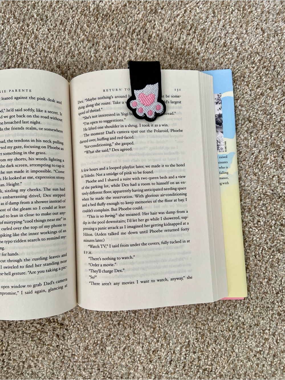 NWOT Embroidered Cat Paw Bookmark: Magnetic Vinyl Clip Reading Accessories - Picture 8 of 12